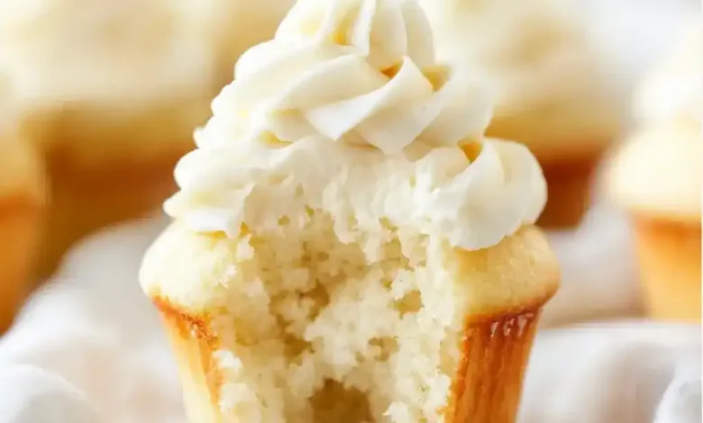 Vanilla Cupcakes with Buttercream Frosting Vanilla Cupcakes with Buttercream Frosting